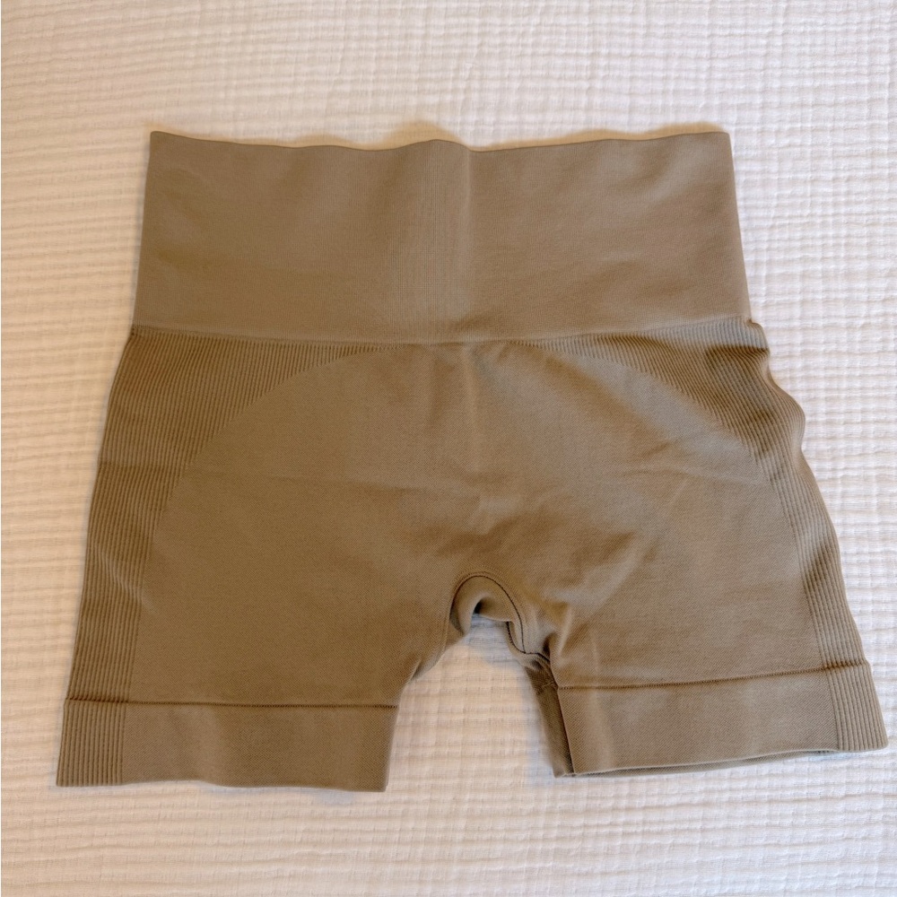 Set Active Sculptflex Bike Short. Sand. Medium